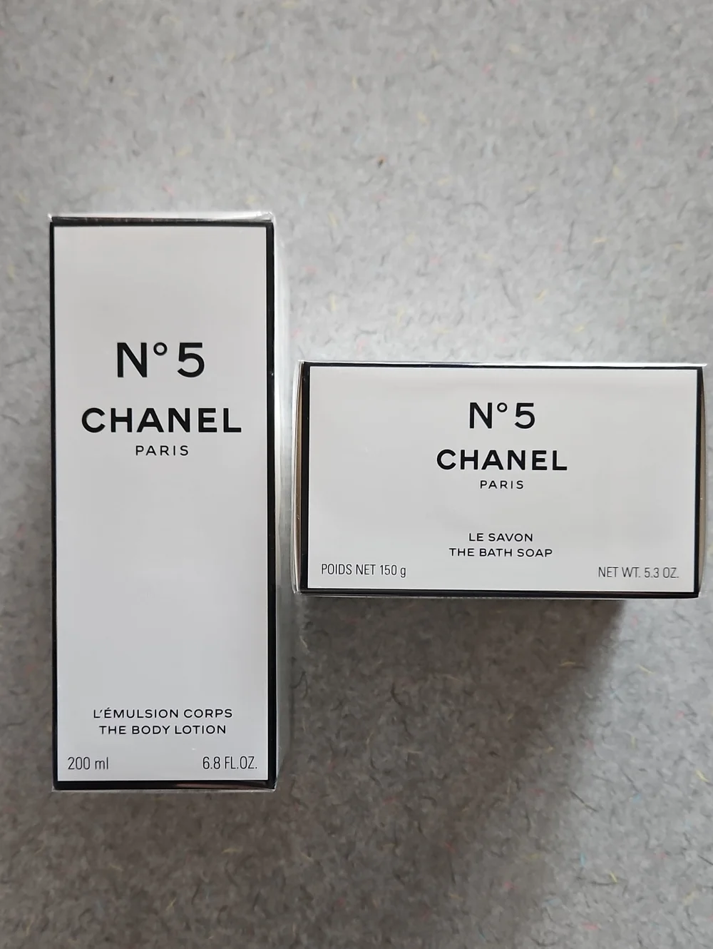 CHANEL N°5 Body Lotion & Soap Gift Set